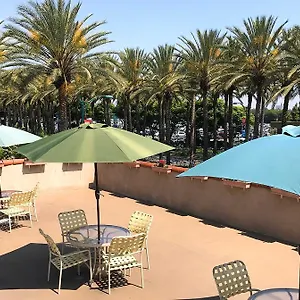 Kings At The Park&convention Center Motel